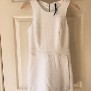 NWOT Kensie White Sleevless Romper with Lining
